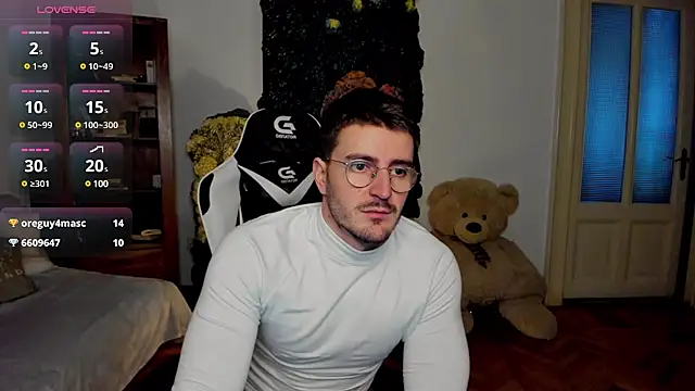 JulianDylan online show from 02/12/25, 08:16