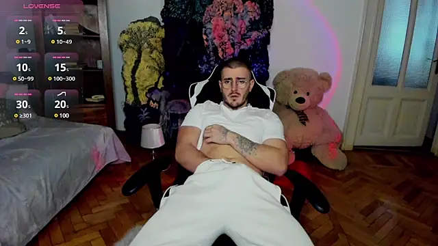JulianDylan online show from 02/22/25, 11:24