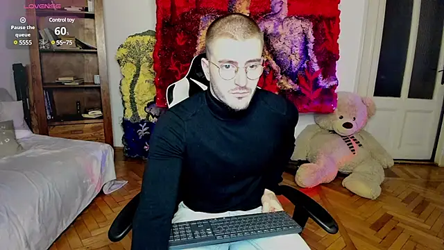 JulianDylan online show from 02/25/25, 05:08