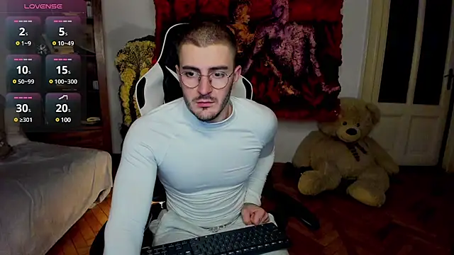 JulianDylan online show from 02/26/25, 05:09