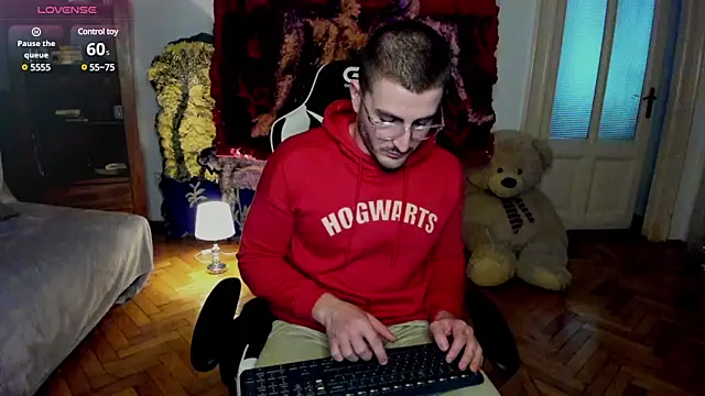 JulianDylan online show from 03/06/25, 10:41