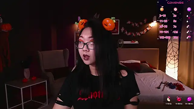 Marine Vact online show from 10/26/25, 02:12