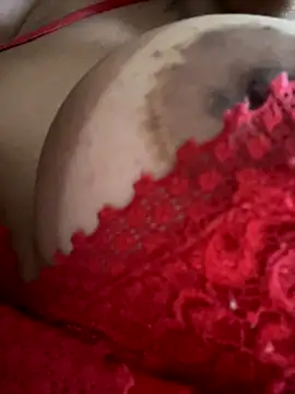 Snapshot of luara1988 chatting on 09/15/25, 10:48 luara1988 online show from 09/15/25, 10:48