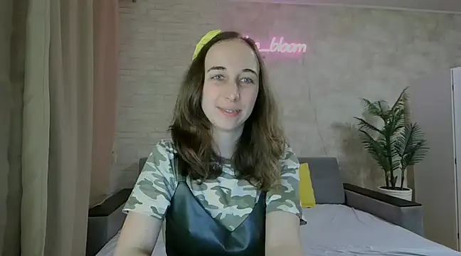Anika bloom online show from 01/31/25, 08:12