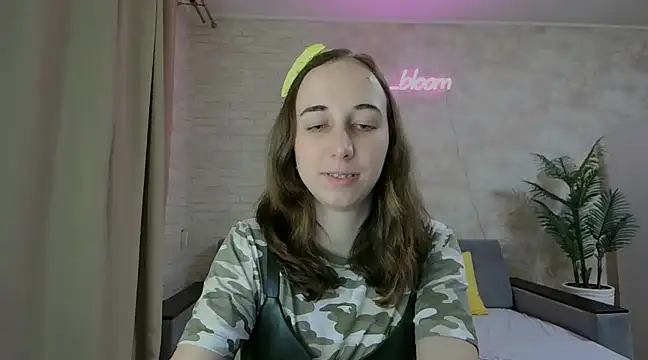 Anika bloom online show from 02/01/25, 06:43