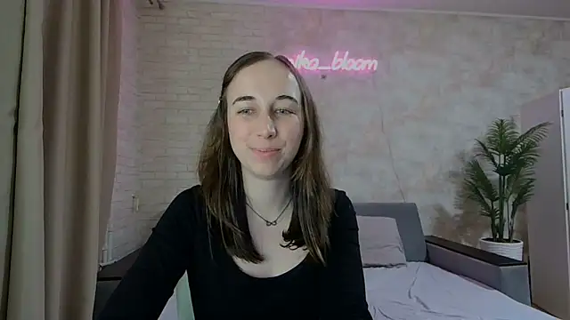 Anika bloom online show from 02/06/25, 05:35
