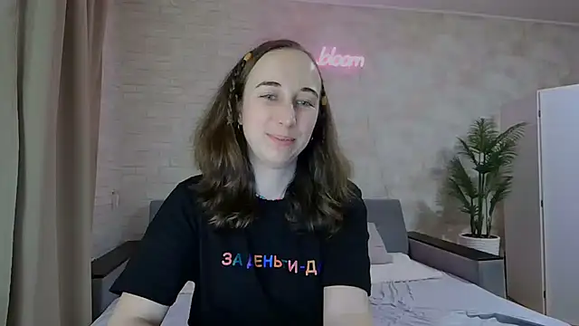 Anika bloom online show from 02/07/25, 11:24
