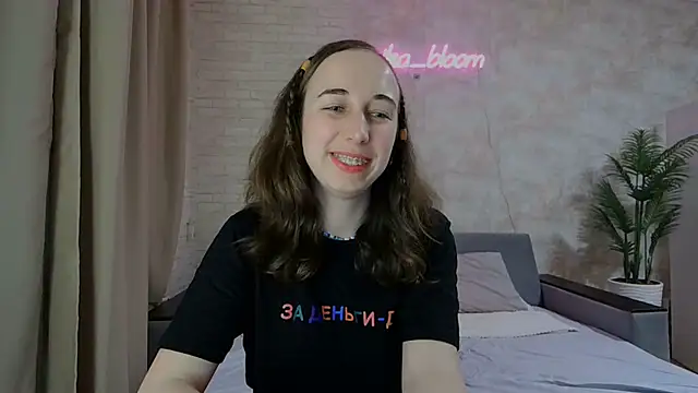 Anika bloom online show from 02/08/25, 02:26
