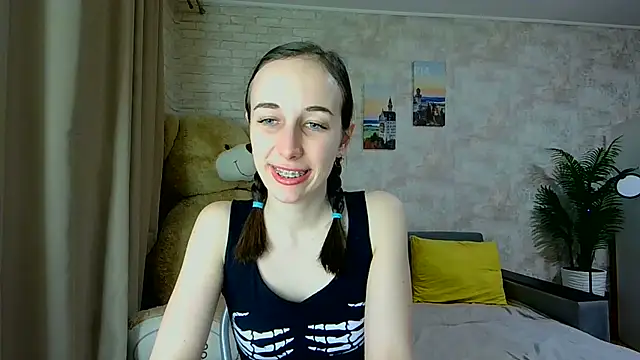 Snapshot of Anika_bloom chatting on 02/12/26, 06:47 Anika bloom online show from 02/12/26, 06:47