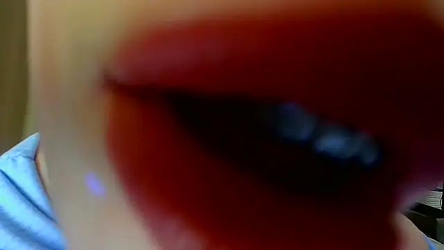 Snapshot of Anika_bloom chatting on 02/15/26, 02:14 Anika bloom online show from 02/15/26, 02:14