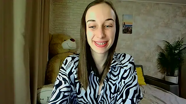 Snapshot of Anika_bloom chatting on 02/16/26, 07:43 Anika bloom online show from 02/16/26, 07:43