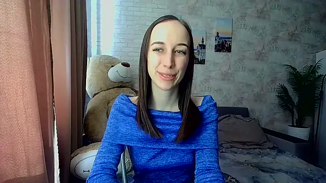 Snapshot of Anika_bloom chatting on 03/10/26, 10:09 Anika bloom online show from 03/10/26, 10:09