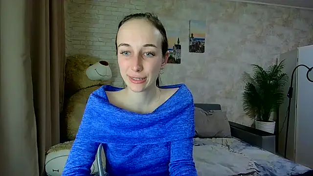 Snapshot of Anika_bloom chatting on 03/10/26, 10:26 Anika bloom online show from 03/10/26, 10:26