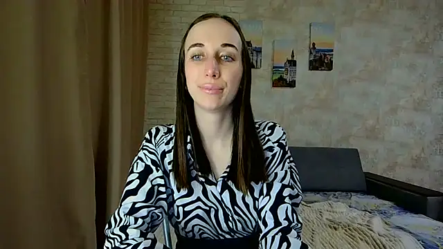 Snapshot of Anika_bloom chatting on 04/08/26, 08:53 Anika bloom online show from 04/08/26, 08:53