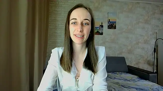 Snapshot of Anika_bloom chatting on 04/13/26, 06:57 Anika bloom online show from 04/13/26, 06:57