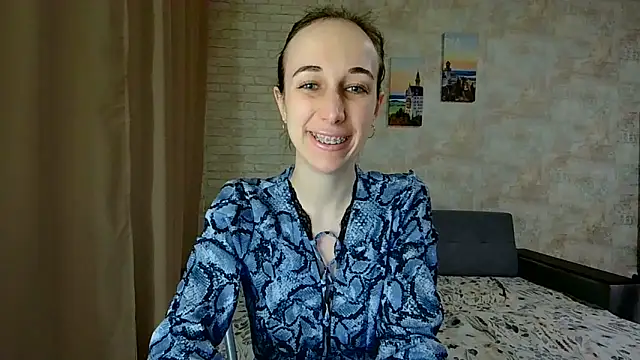 Snapshot of Anika_bloom chatting on 04/16/26, 09:39 Anika bloom online show from 04/16/26, 09:39