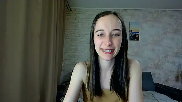 Snapshot of Anika_bloom chatting on 05/13/26, 10:17 Anika bloom online show from 05/13/26, 10:17