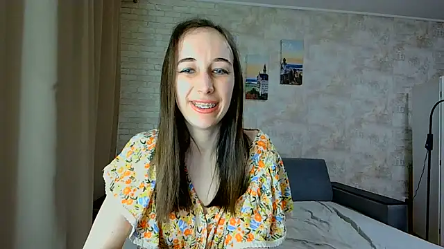 Snapshot of Anika_bloom chatting on 05/26/26, 09:44 Anika bloom online show from 05/26/26, 09:44