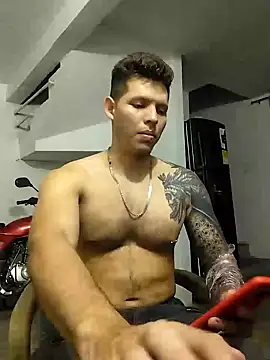 Snapshot of King_russo chatting on 09/25/25, 12:47 King russo online show from 09/25/25, 12:47