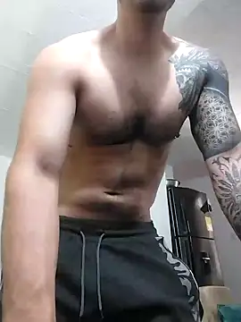 Snapshot of King_russo chatting on 10/11/25, 03:43 King russo online show from 10/11/25, 03:43