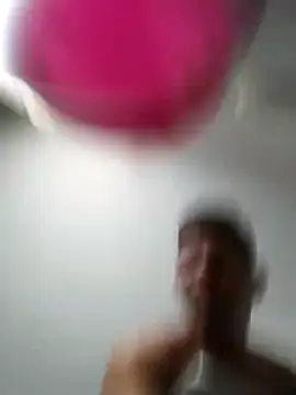 Snapshot of King_russo chatting on 11/11/25, 04:18 King russo online show from 11/11/25, 04:18