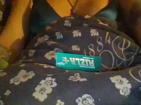 Snapshot of Fiesty_findom40 chatting on 02/12/25, 01:52 Fiesty findom40 online show from 02/12/25, 01:52