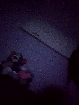 Snapshot of Fiesty_findom40 chatting on 10/04/25, 03:37 Fiesty findom40 online show from 10/04/25, 03:37