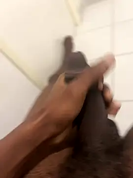 Snapshot of arrete2025 chatting on 11/19/25, 08:36 arrete2025 online show from 11/19/25, 08:36