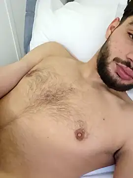 Snapshot of Amir334_ chatting on 12/23/24, 10:33 Amir334 online show from 12/23/24, 10:33