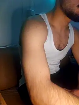 Snapshot of Amir334_ chatting on 09/24/25, 10:35 Amir334 online show from 09/24/25, 10:35