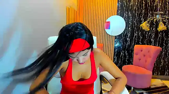 Snapshot of skinny_cloe chatting on 12/05/24, 12:08 skinny cloe online show from 12/05/24, 12:08