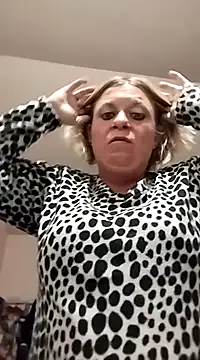 Snapshot of Playmate86 chatting on 12/04/24, 04:54 Playmate86 online show from 12/04/24, 04:54