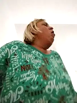 Snapshot of Playmate86 chatting on 12/06/24, 05:55 Playmate86 online show from 12/06/24, 05:55