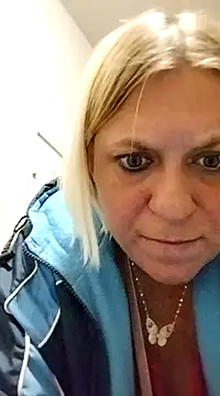 Snapshot of Playmate86 chatting on 12/08/24, 08:09 Playmate86 online show from 12/08/24, 08:09