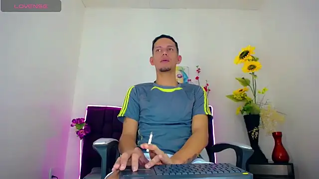 kevin  fox  online show from 02/21/25, 07:32