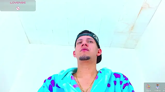 kevin  fox  online show from 10/15/25, 07:14