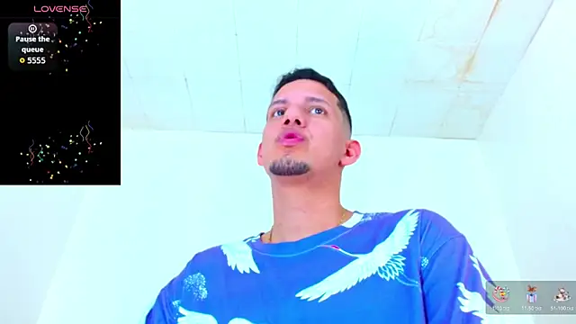 kevin  fox  online show from 10/21/25, 07:14