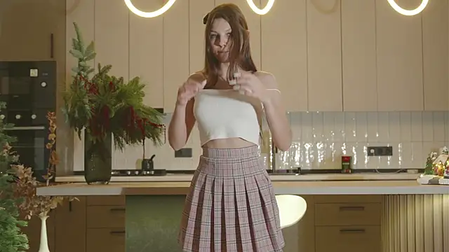 Snapshot of whisper_of_love chatting on 12/14/25, 02:17 whisper of love online show from 12/14/25, 02:17