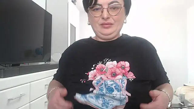 Amandamuller1982 online show from 05/03/26, 10:10