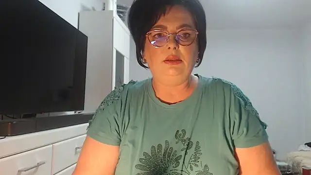 Amandamuller1982 online show from 05/16/26, 07:56