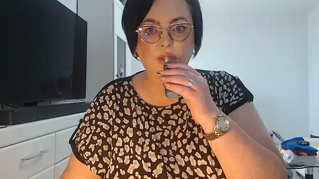 Amandamuller1982 online show from 05/19/26, 10:32