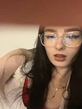 AdelinaAlia online show from 05/19/26, 08:15
