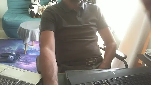 shyfrenchcock1 online show from 06/05/26, 07:36