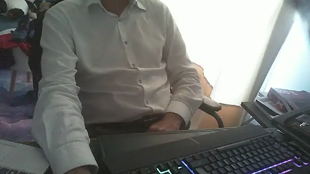 shyfrenchcock1 online show from 06/11/26, 12:58