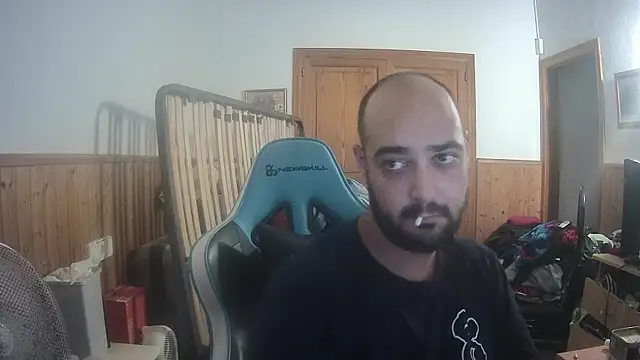 Snapshot of chicomallorca96 chatting on 09/08/25, 03:22 chicomallorca96 online show from 09/08/25, 03:22