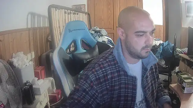 Snapshot of chicomallorca96 chatting on 11/17/25, 05:41 chicomallorca96 online show from 11/17/25, 05:41