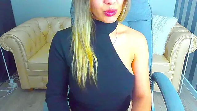 SashaBloom   online show from 02/06/25, 12:11