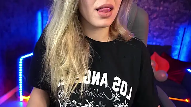 SashaBloom   online show from 02/11/25, 01:51