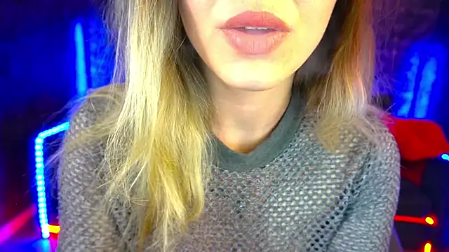 SashaBloom   online show from 02/11/25, 04:56