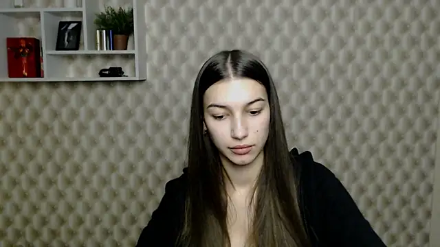 KarolinaRosse  online show from 12/28/24, 01:50
